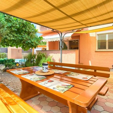 Apartman Bor Krk Krk Town Zewnętrze zdjęcie