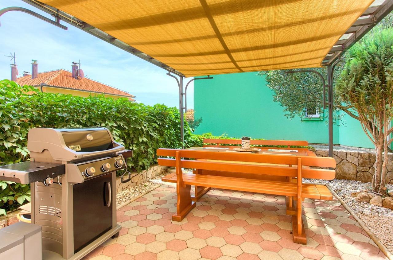 Apartman Bor Krk Krk Town Zewnętrze zdjęcie
