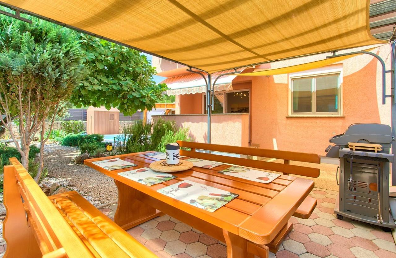 Apartman Bor Krk Krk Town Zewnętrze zdjęcie