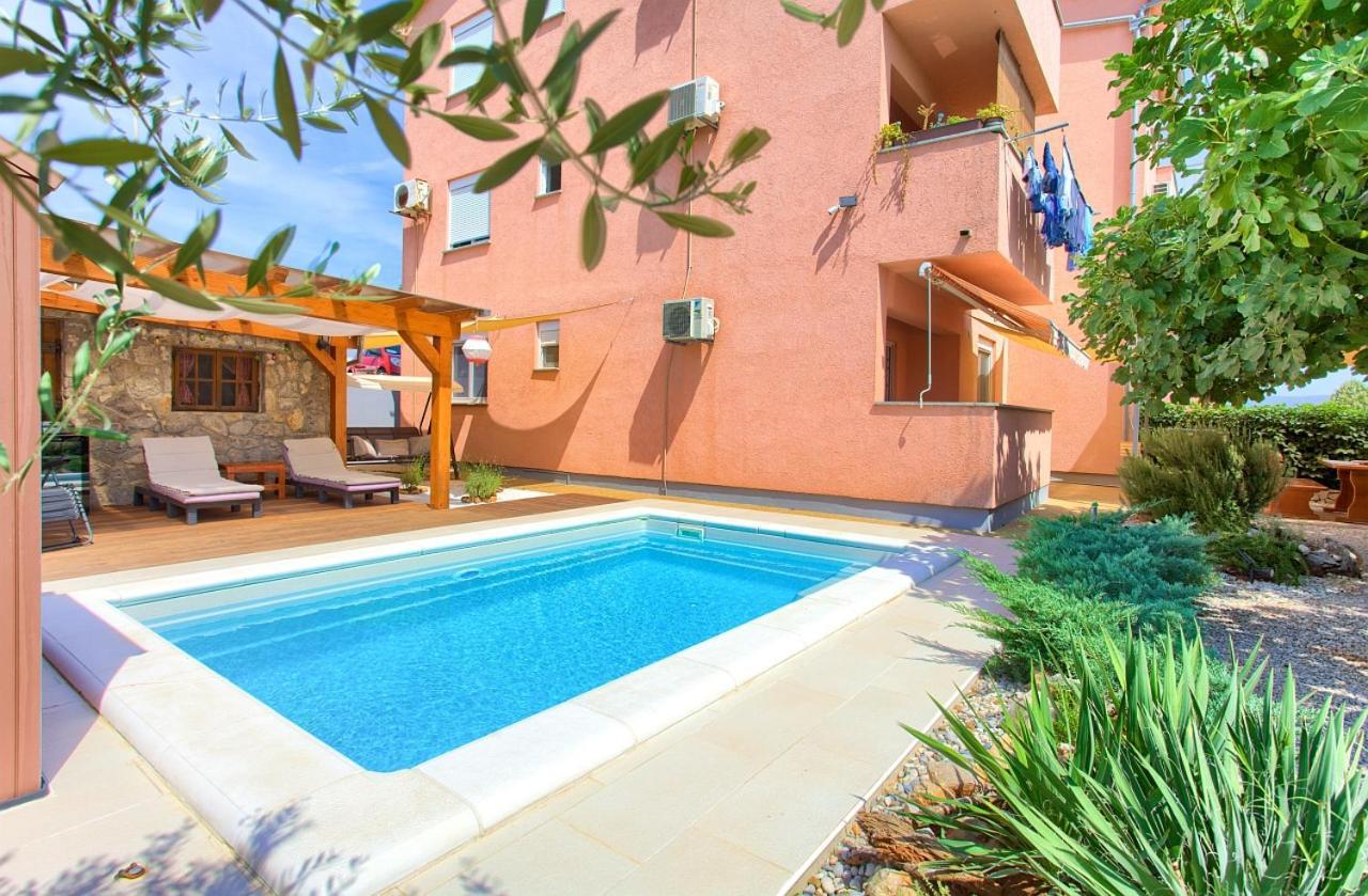 Apartman Bor Krk Krk Town Zewnętrze zdjęcie